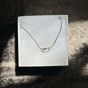 One of my favorite necklaces, but I got a new one so i don’t wear it anymore!